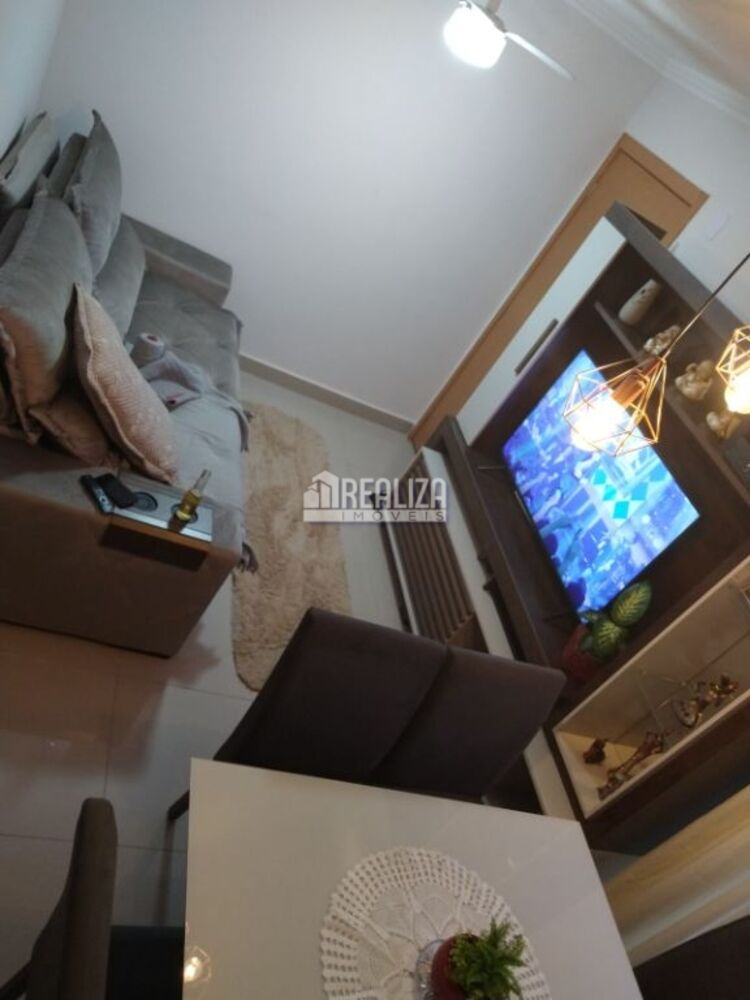 Apartamento à venda com 2 quartos, 46m² - Foto 4