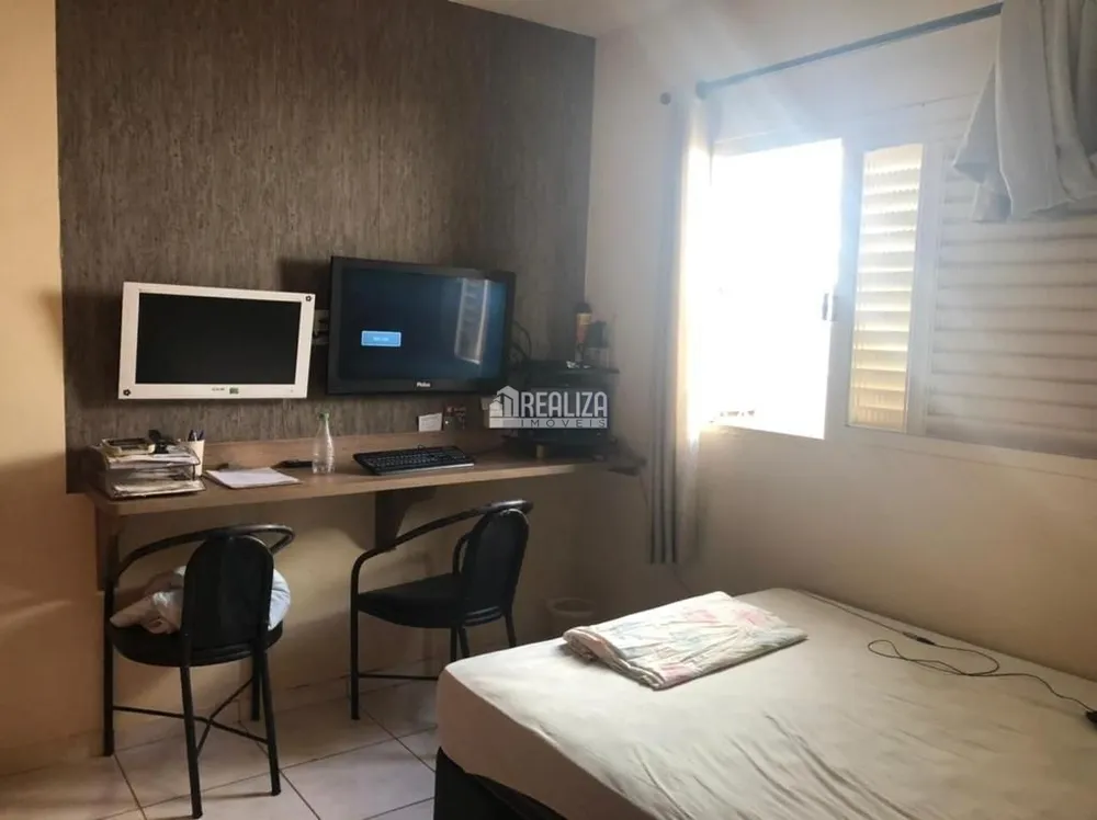 Casa, 2 quartos, 240 m² - Foto 11