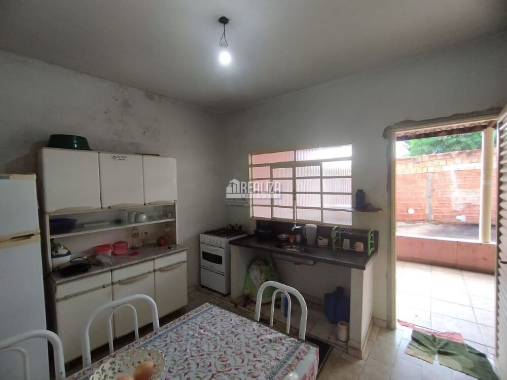 Casa, 2 quartos, 180 m² - Foto 3