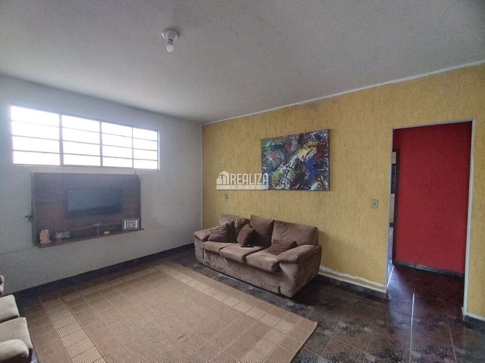 Casa, 2 quartos, 180 m² - Foto 2