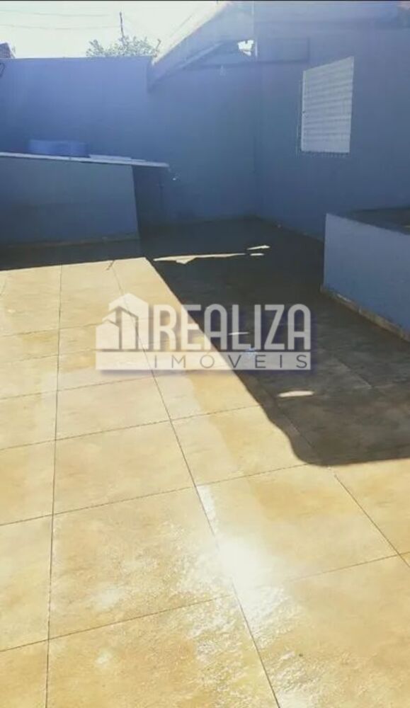 Casa à venda com 3 quartos, 93m² - Foto 4