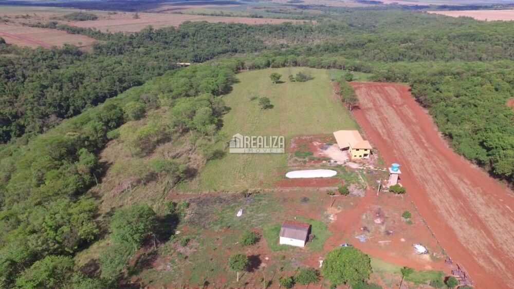 Fazenda à venda com 2 quartos, 100m² - Foto 2
