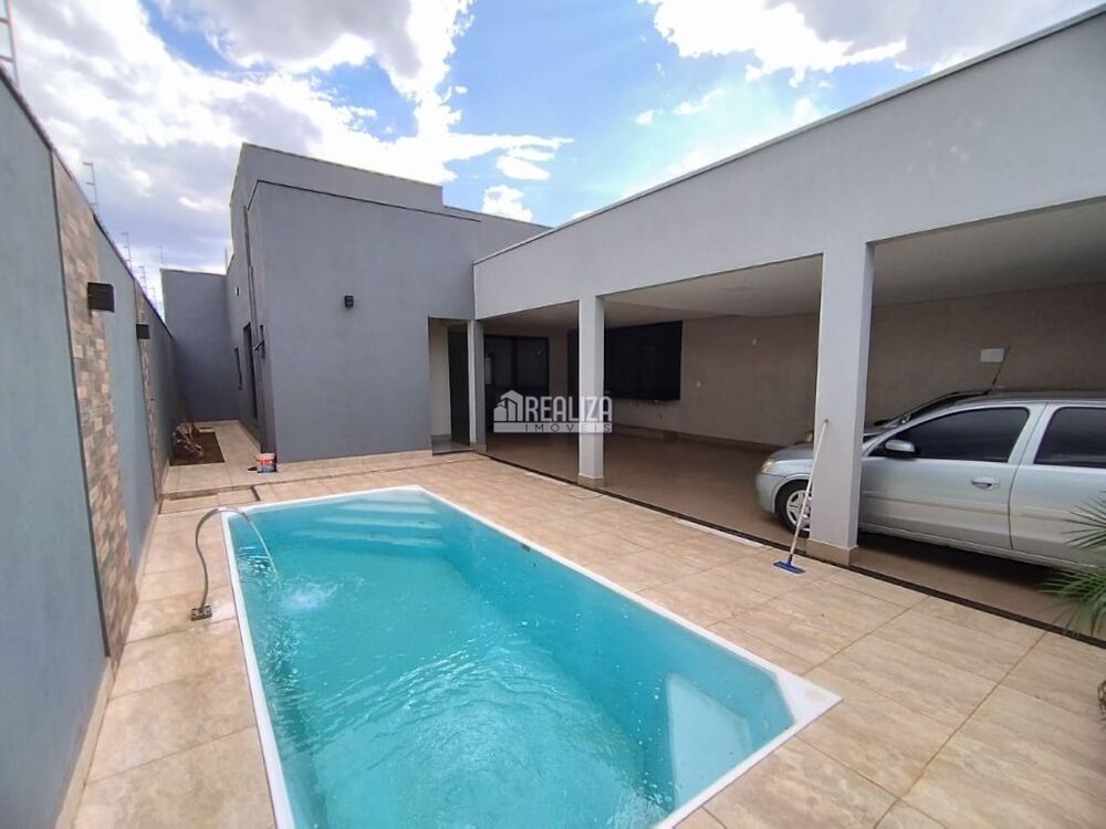 Casa, 3 quartos, 175 m² - Foto 1