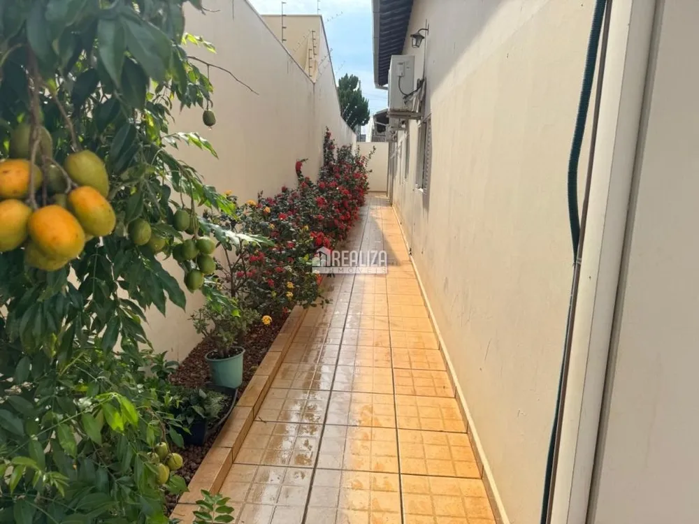 Casa, 4 quartos, 280 m² - Foto 2