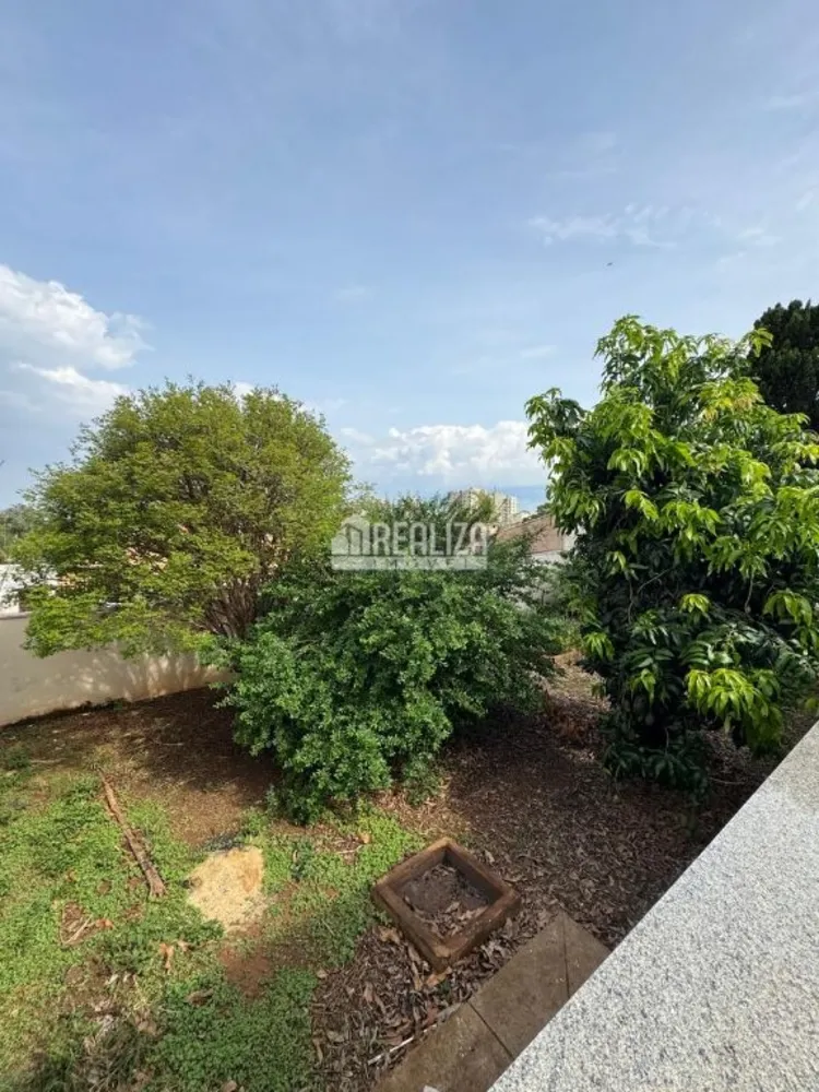 Casa, 4 quartos, 280 m² - Foto 1