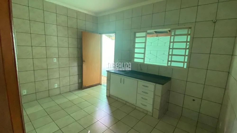 Casa, 4 quartos, 130 m² - Foto 1