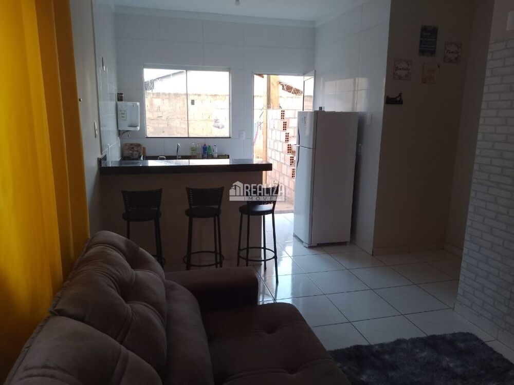 Casa à venda com 1 quarto, 60m² - Foto 1
