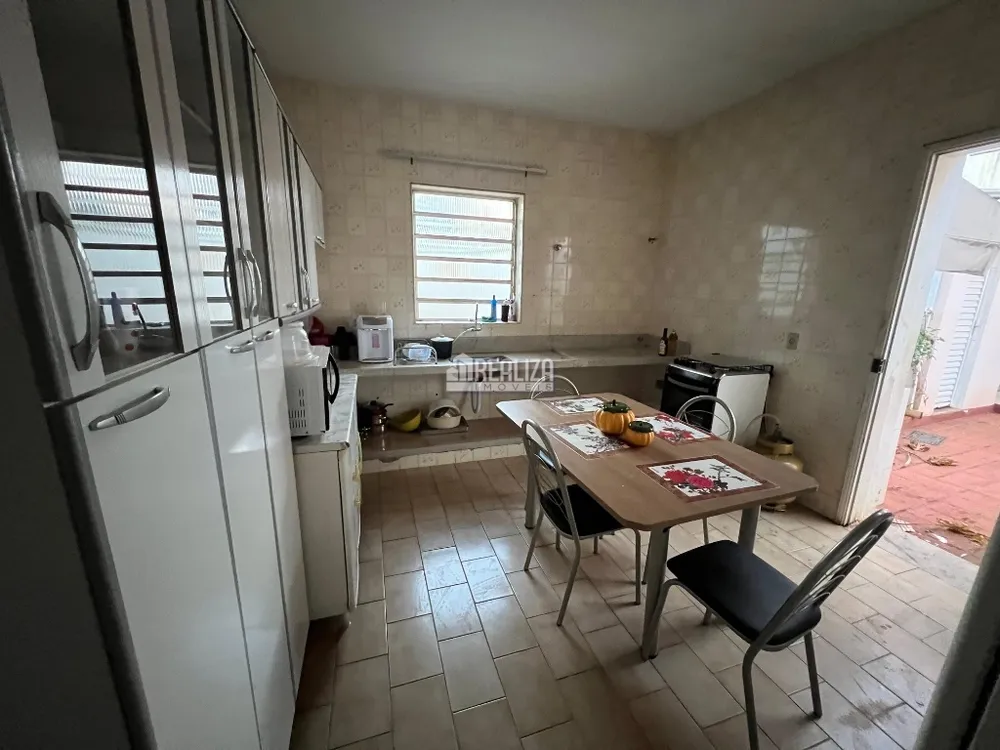 Casa, 5 quartos, 150 m² - Foto 2