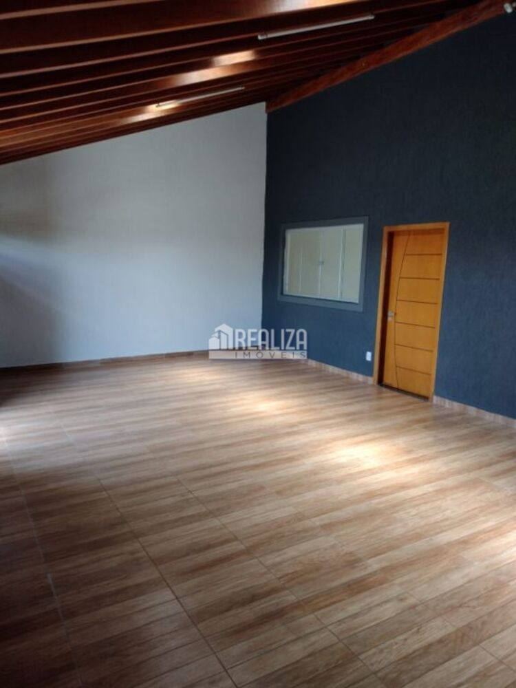 Casa à venda com 3 quartos, 240m² - Foto 6
