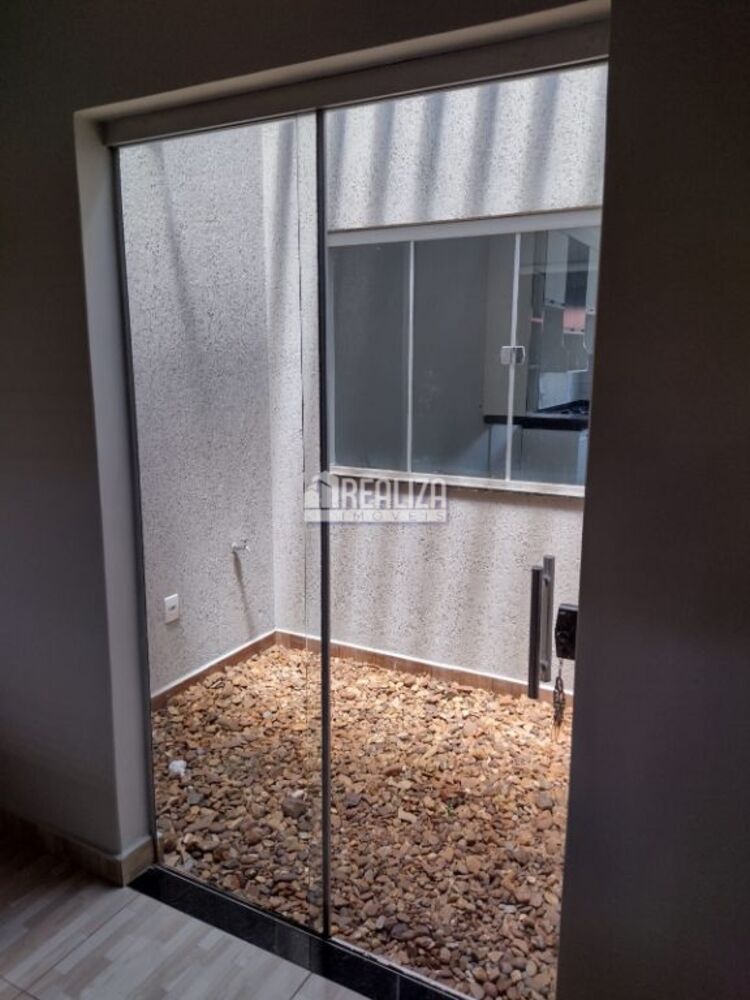Casa à venda com 3 quartos, 240m² - Foto 5