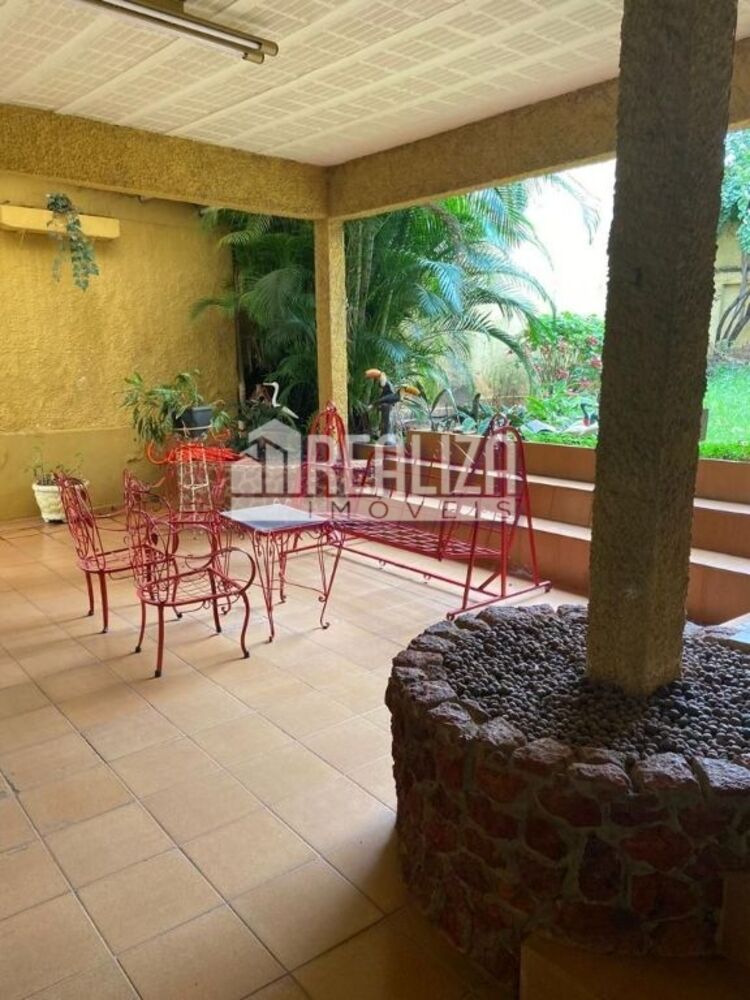 Casa, 7 quartos, 315 m² - Foto 2