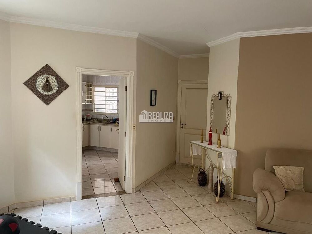 Casa, 4 quartos, 360 m² - Foto 4