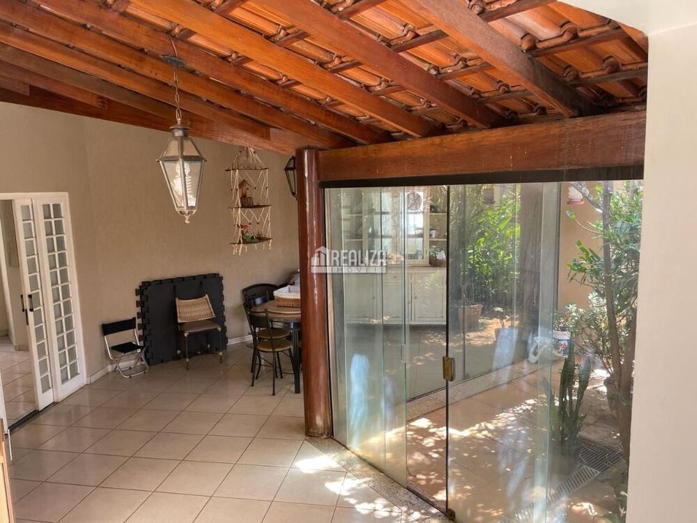 Casa, 4 quartos, 360 m² - Foto 3