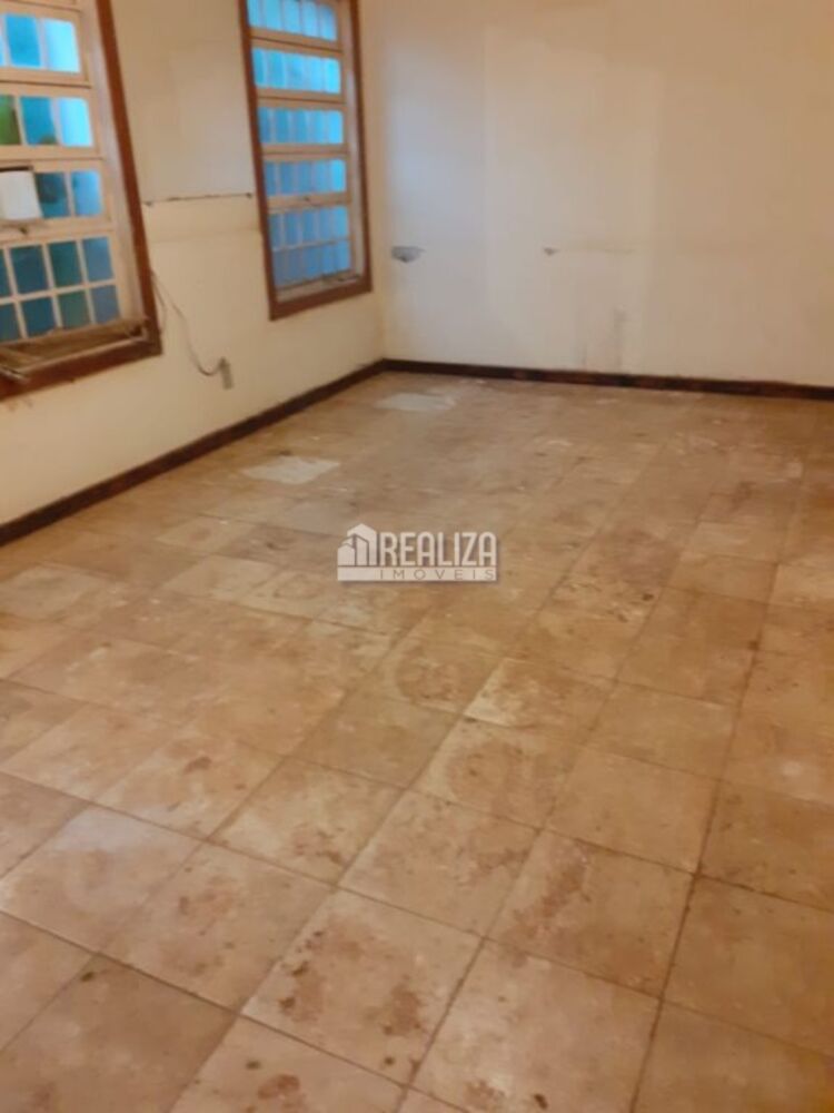 Casa, 3 quartos, 200 m² - Foto 2