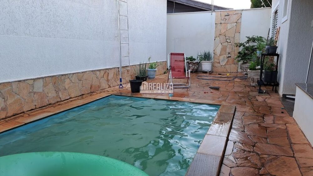 Casa, 3 quartos, 200 m² - Foto 1