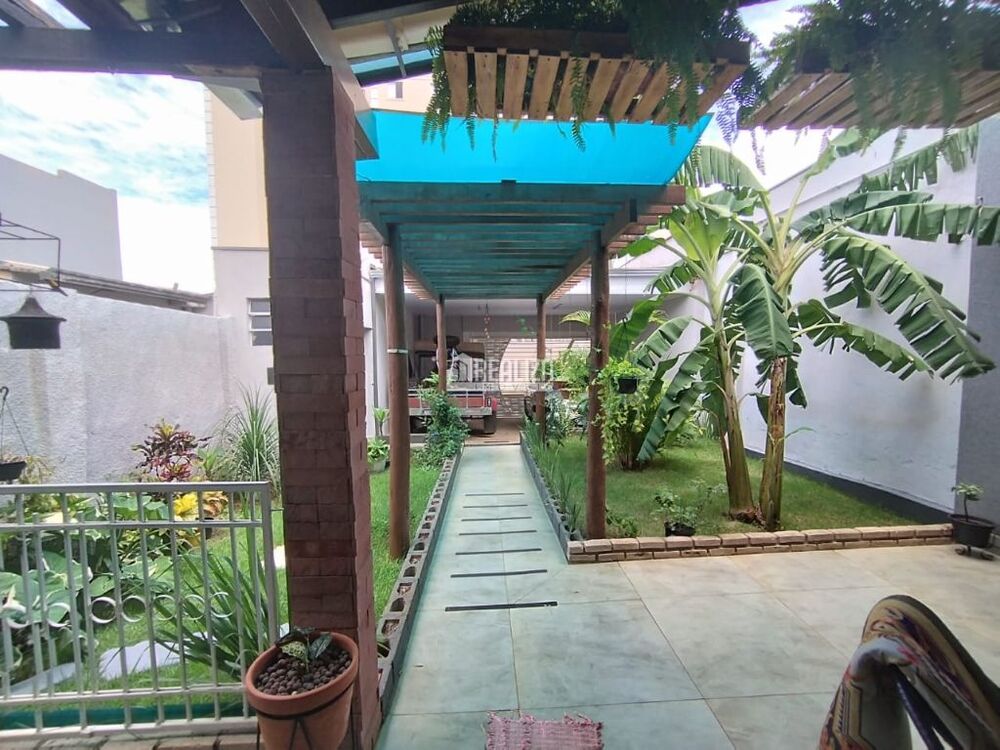Casa à venda com 2 quartos, 250m² - Foto 10