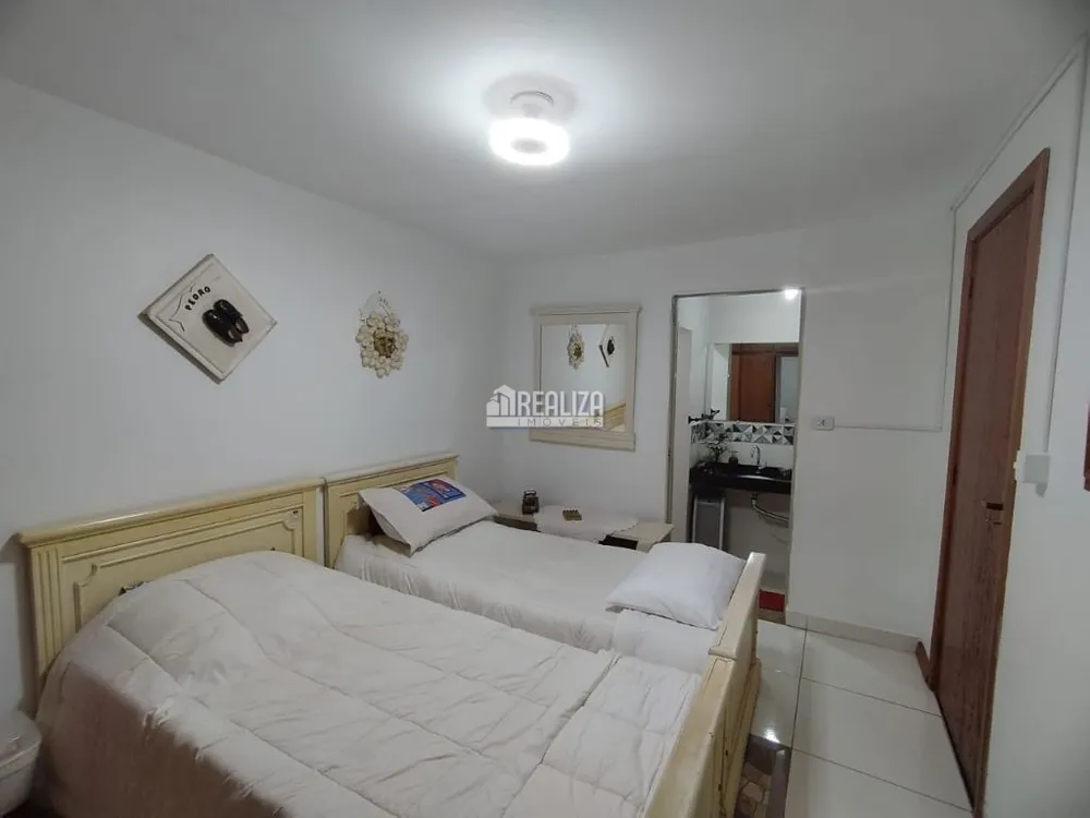 Casa, 2 quartos, 250 m² - Foto 13