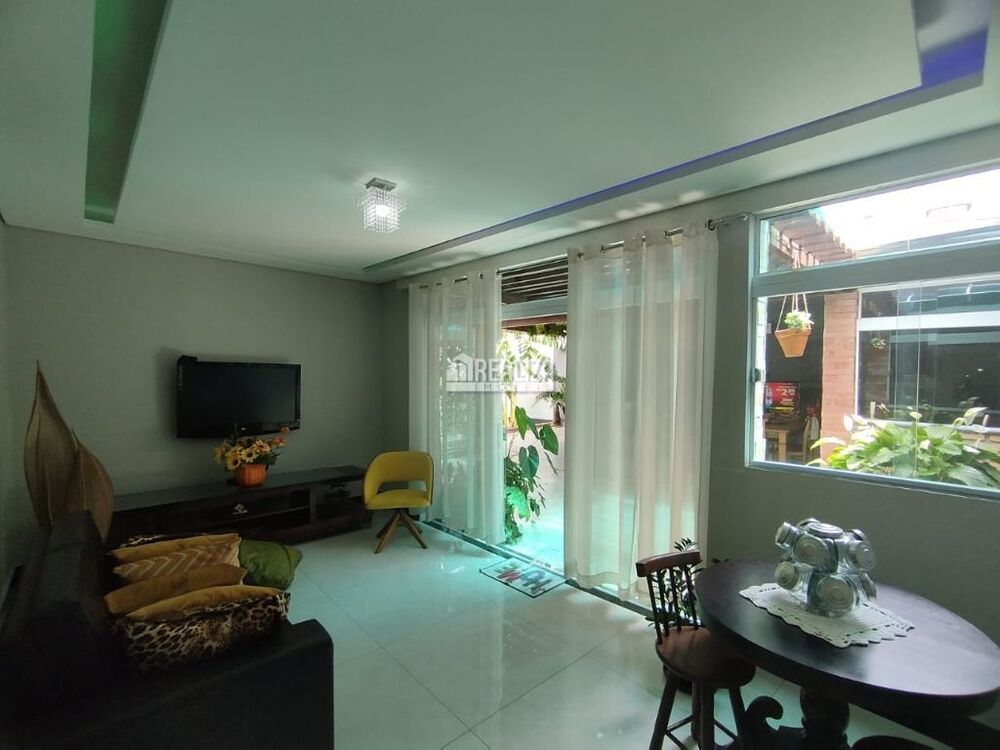 Casa à venda com 2 quartos, 250m² - Foto 11