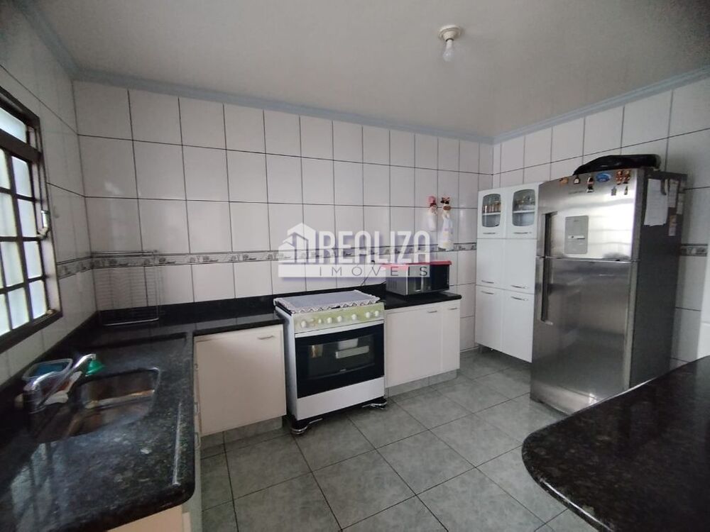 Casa à venda com 3 quartos, 224m² - Foto 10
