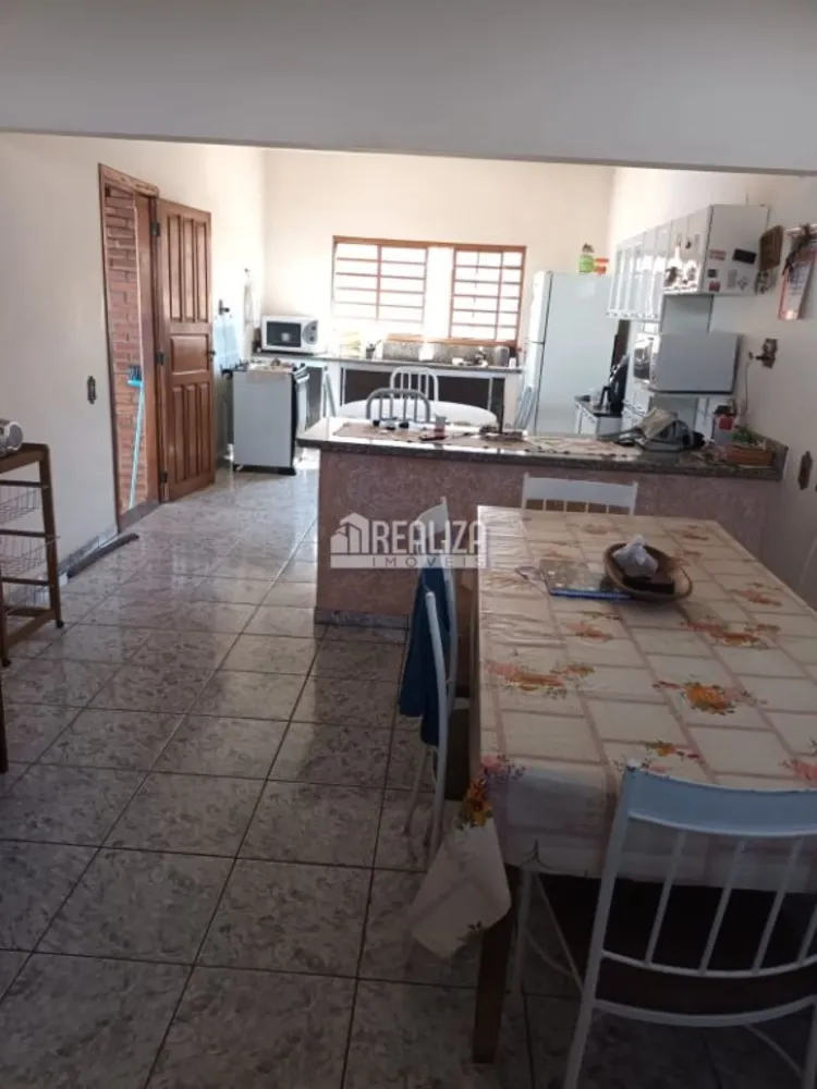 Casa, 2 quartos, 253 m² - Foto 18