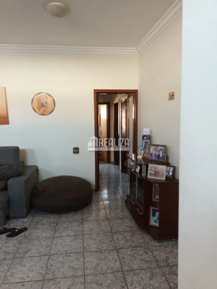 Casa, 2 quartos, 253 m² - Foto 13