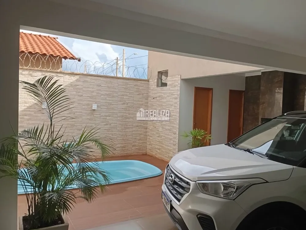 Casa, 3 quartos, 180 m² - Foto 1