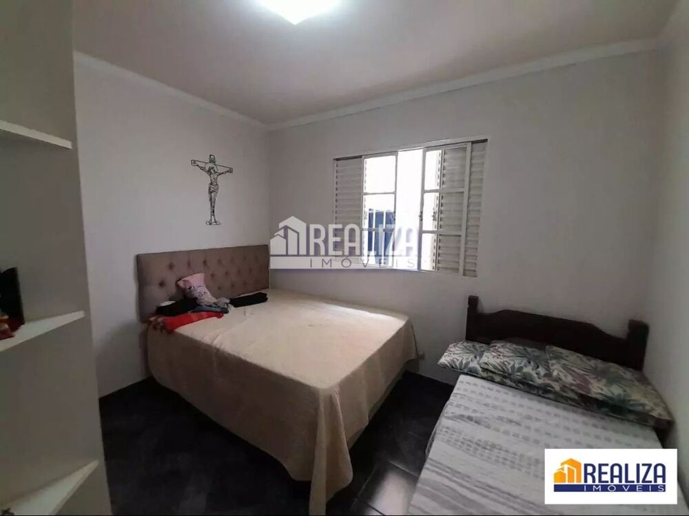 Casa, 3 quartos, 232 m² - Foto 3