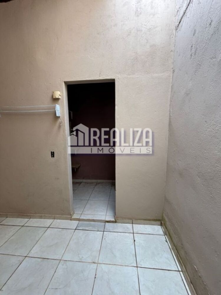 Casa à venda com 7 quartos, 167m² - Foto 6