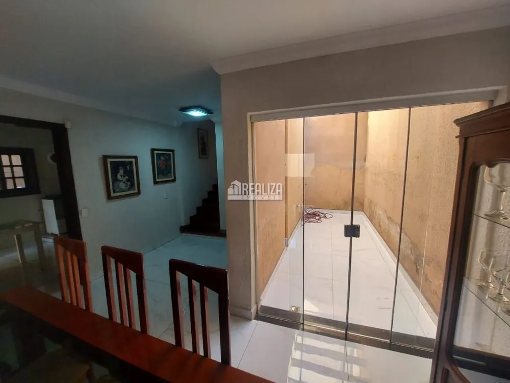 Casa, 4 quartos, 300 m² - Foto 3