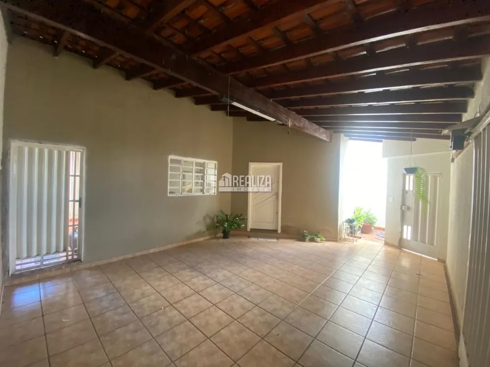Casa, 3 quartos, 182 m² - Foto 2