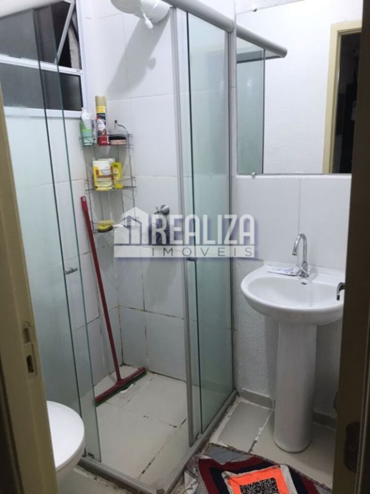 Casa à venda com 2 quartos, 80m² - Foto 2