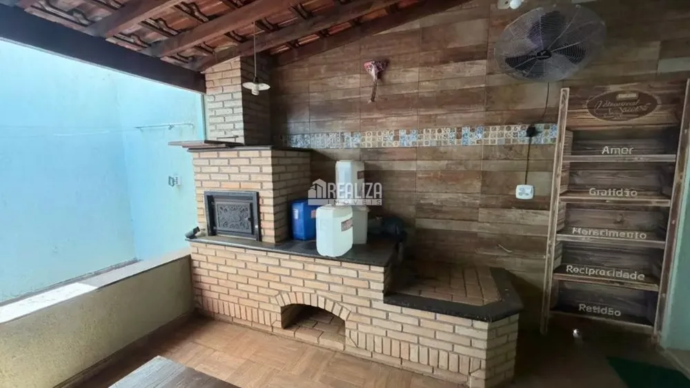 Casa, 2 quartos, 215 m² - Foto 2