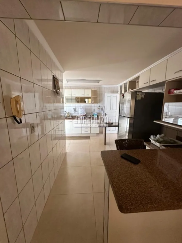 Casa, 5 quartos, 171 m² - Foto 3