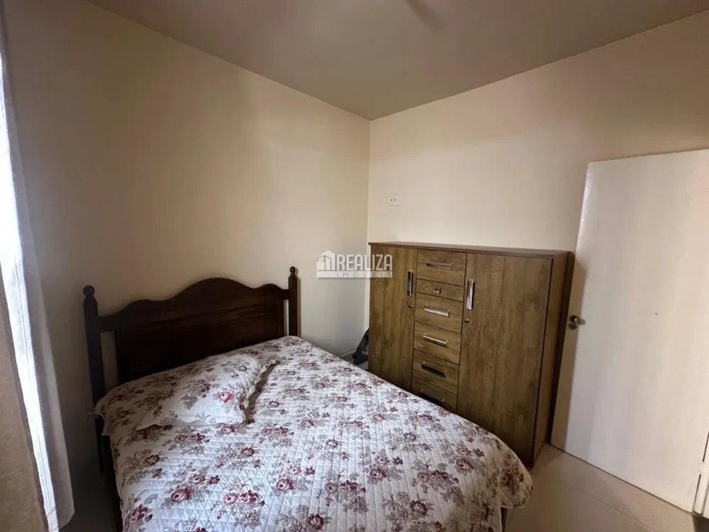 Casa, 5 quartos, 171 m² - Foto 2