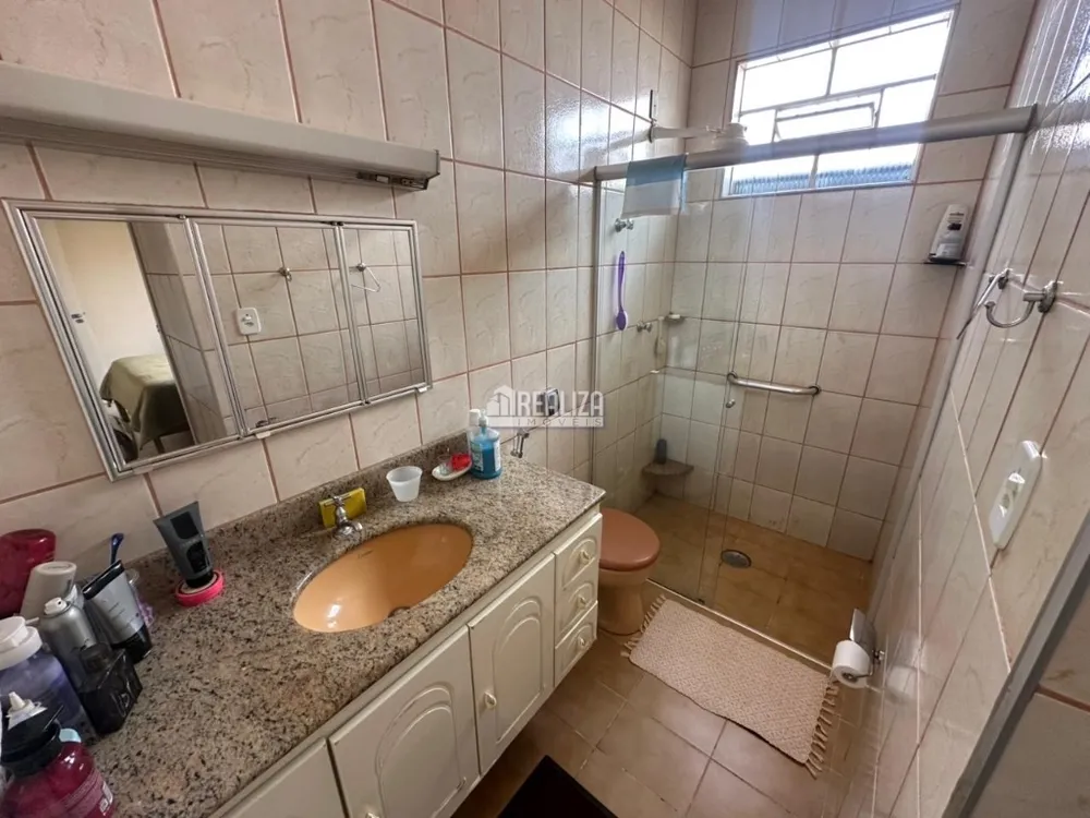 Casa, 5 quartos, 171 m² - Foto 1