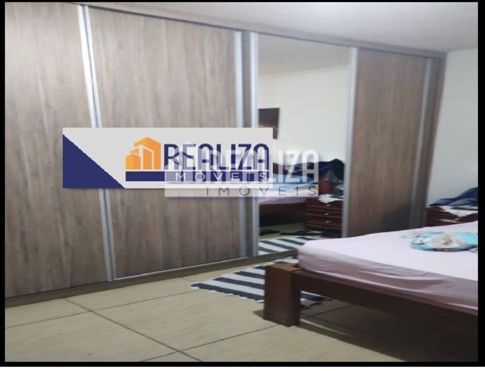 Sobrado à venda com 2 quartos, 270m² - Foto 1