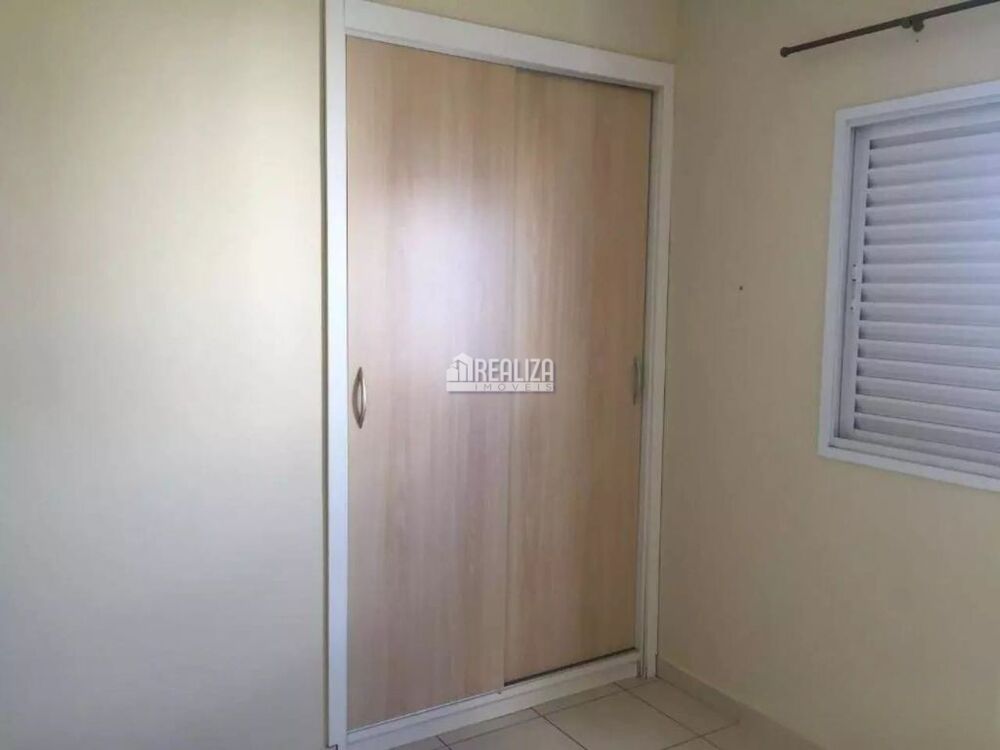 Apartamento à venda com 2 quartos, 61m² - Foto 2