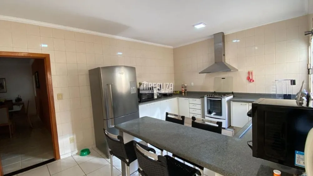 Casa, 4 quartos, 230 m² - Foto 6