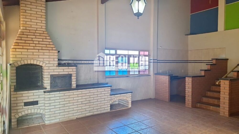 Casa, 8 quartos, 243 m² - Foto 1