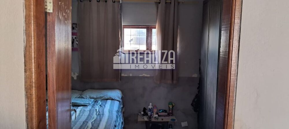 Casa à venda com 3 quartos, 200m² - Foto 4