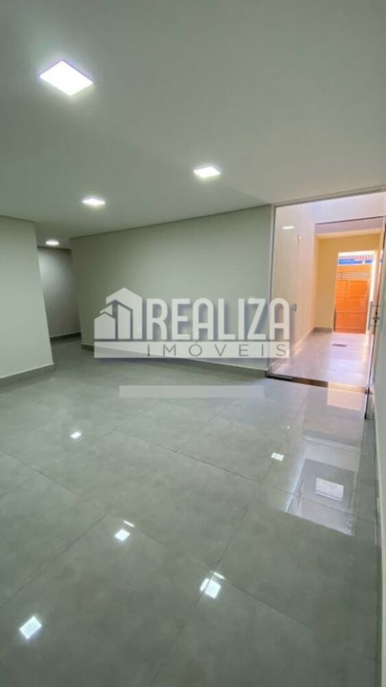 Casa à venda com 2 quartos, 120m² - Foto 8