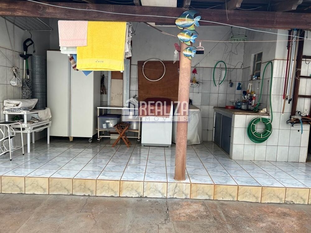 Casa à venda com 3 quartos, 244m² - Foto 12