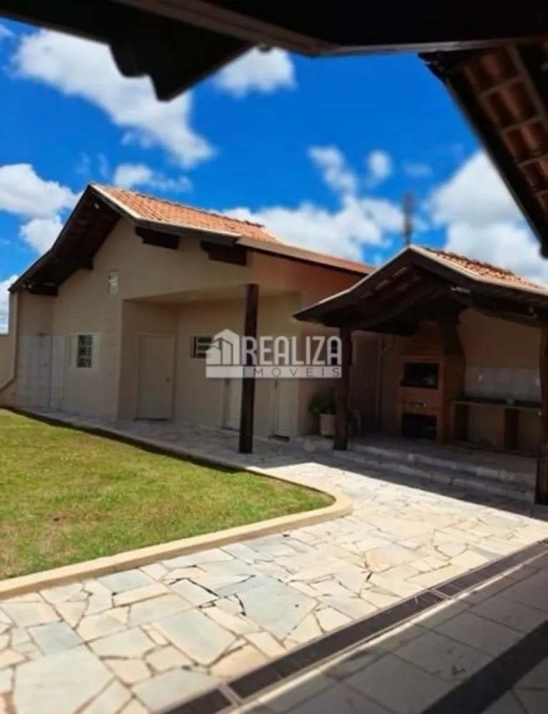 Casa, 3 quartos, 268 m² - Foto 1