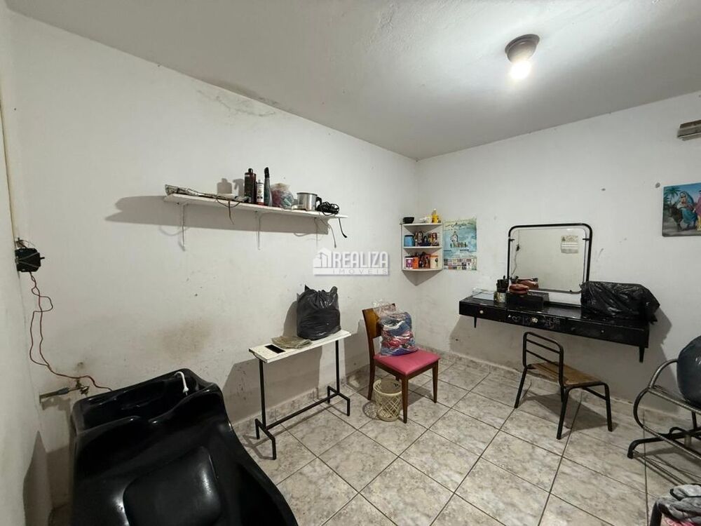 Casa à venda com 4 quartos, 210m² - Foto 7