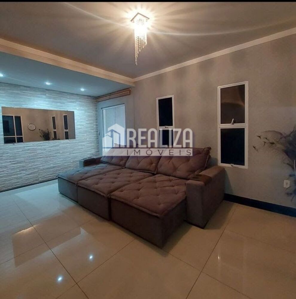 Casa de Condomínio à venda com 3 quartos, 166m² - Foto 2