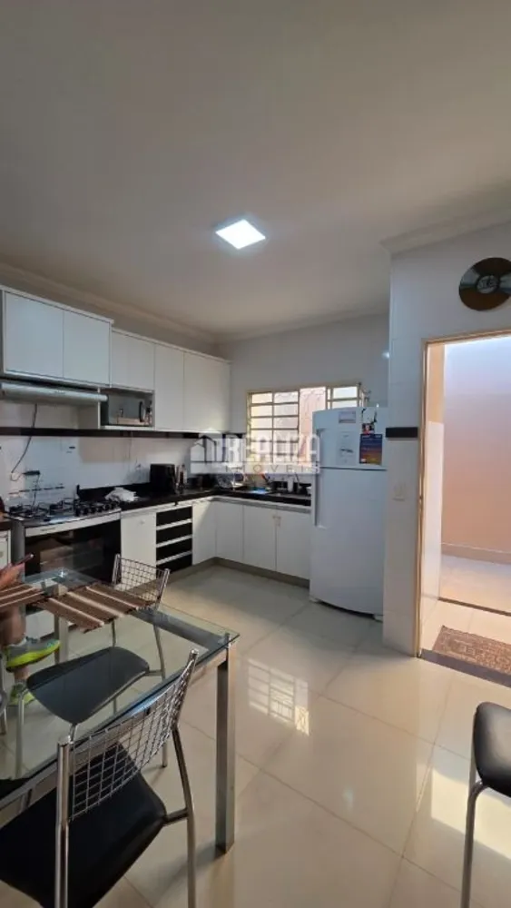 Casa, 3 quartos, 190 m² - Foto 4