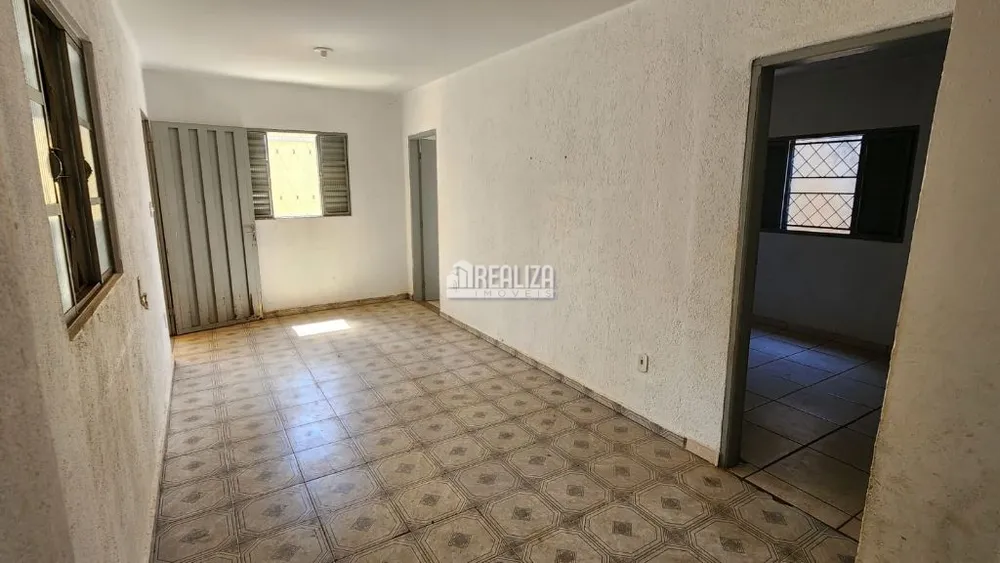 Casa, 3 quartos, 70 m² - Foto 2