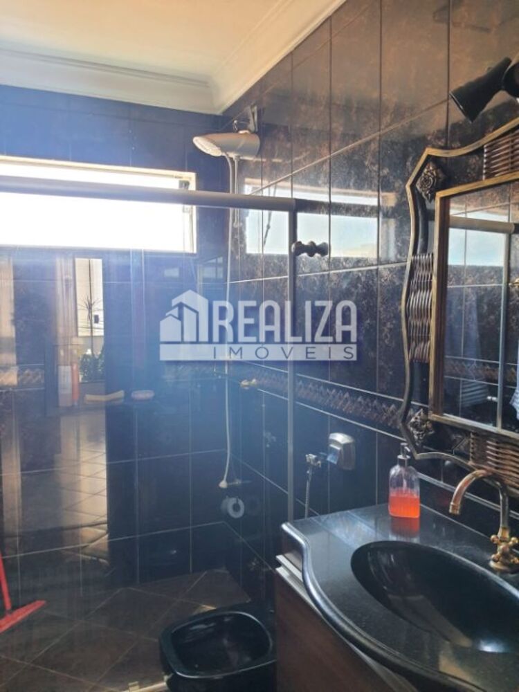 Casa, 3 quartos, 207 m² - Foto 6