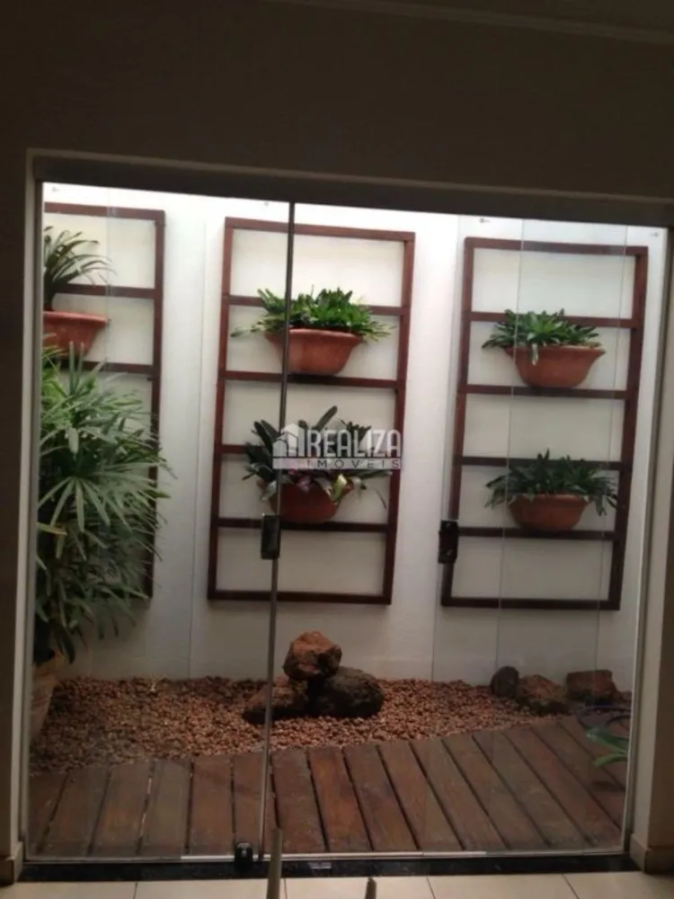 Casa, 3 quartos, 230 m² - Foto 4