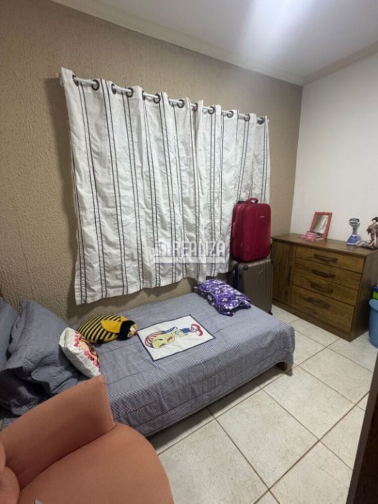 Casa à venda com 2 quartos, 52m² - Foto 5